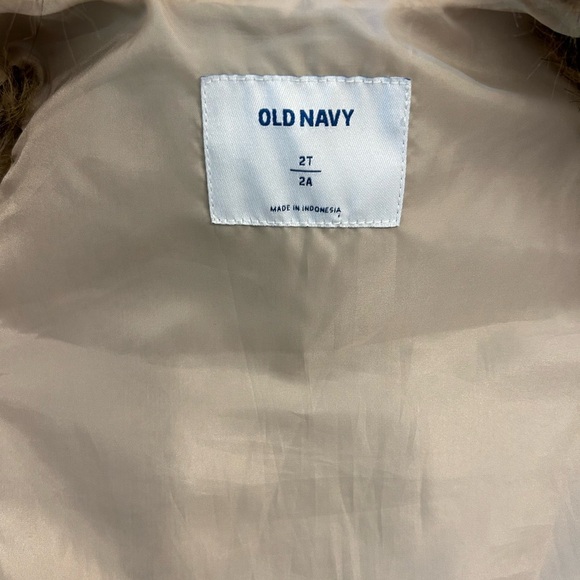 2 Pack Toddler Faux Fur Vests 2T-3T - Picture 2 of 8